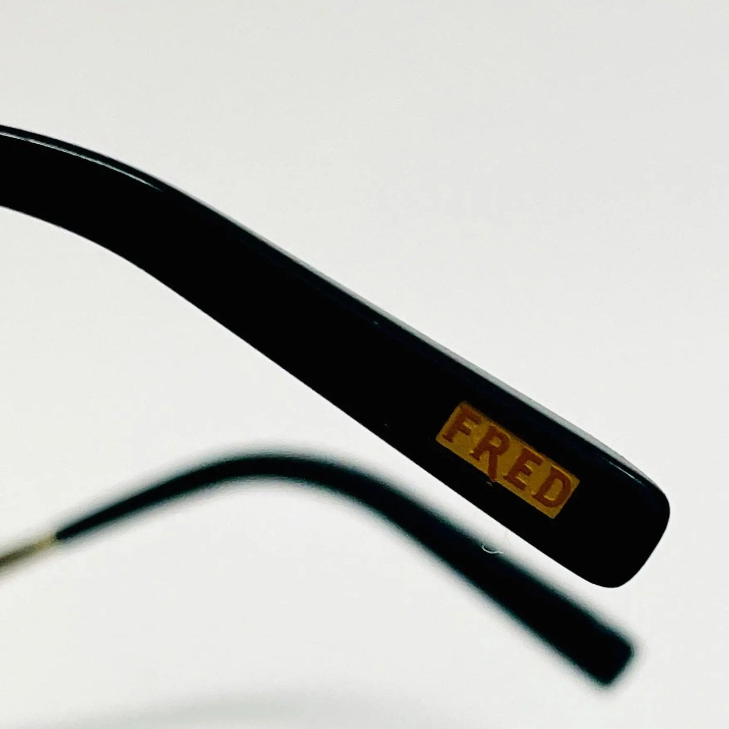 Fred-Paris-Sonnenbrille-Sunglasses-Model-Saint-Vincent-Gold Alt-Text bearbeiten