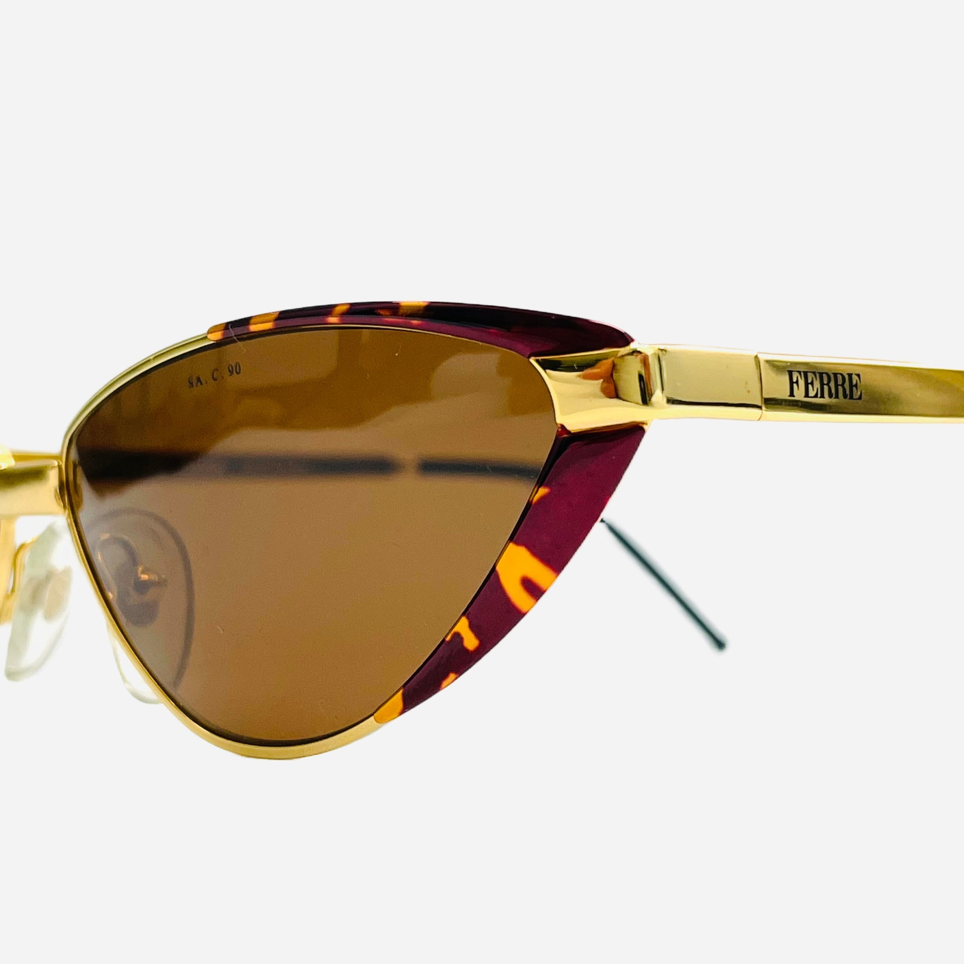 Vintage-Gianfranco-Ferre-Sonnenbrille-Sunglasses-GFF-149-The-Seekers-front-right