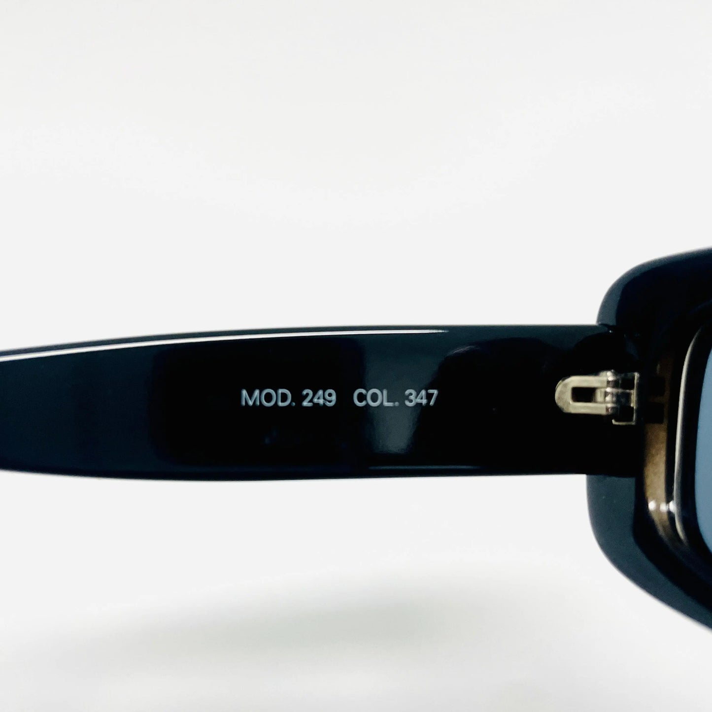 Vintage-Gianni-Versace-Sonnenbrille-Sunglasses-249-Medusa-grey